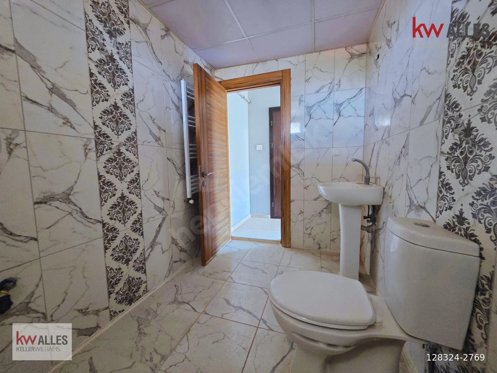 İkinci el daire alırken kontrol edilecek banyo – Zafer Mahallesi'ndeki dairenin banyosu