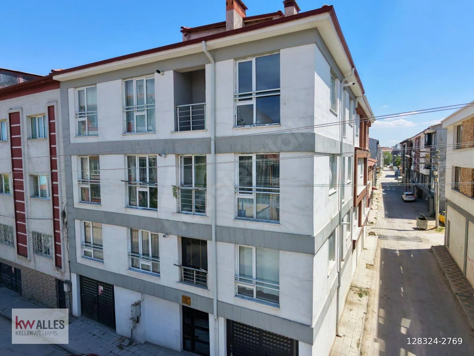 Eskişehir Zafer Mahallesi satılık daire – asansörlü 2+0 dairenin bulunduğu binanın dış cephesi